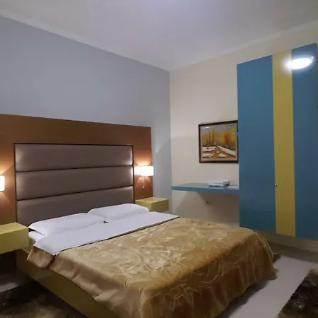 Primavera تيرانا