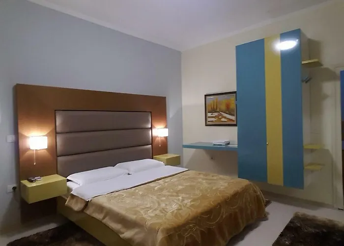 Primavera ティラナ